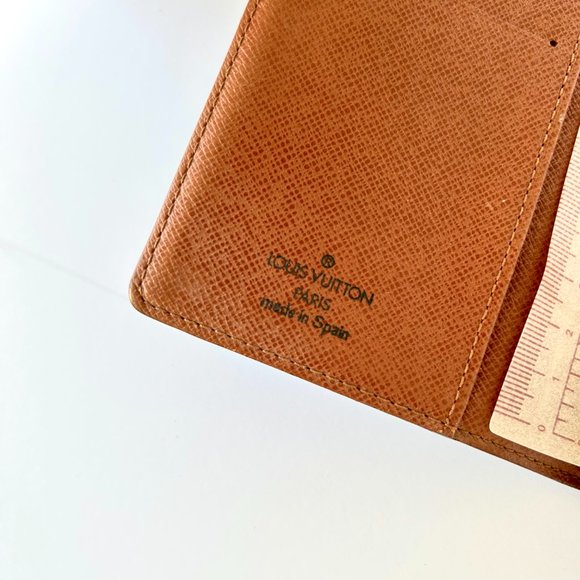 Louis Vuitton Agenda Notebook - Picture 5 of 10